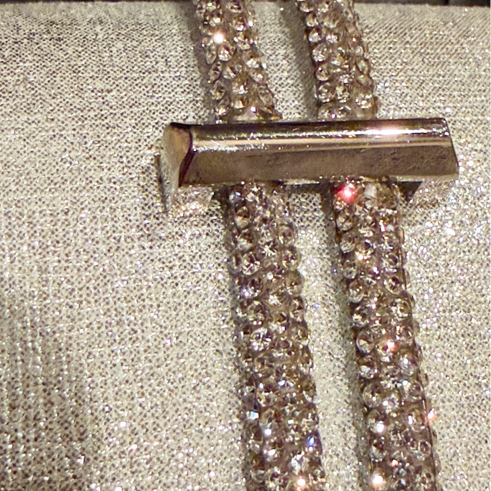 Like New Elegant Evening Bag by DE Blossom Collection- showstopper🩷🩷 - Picture 4 of 10